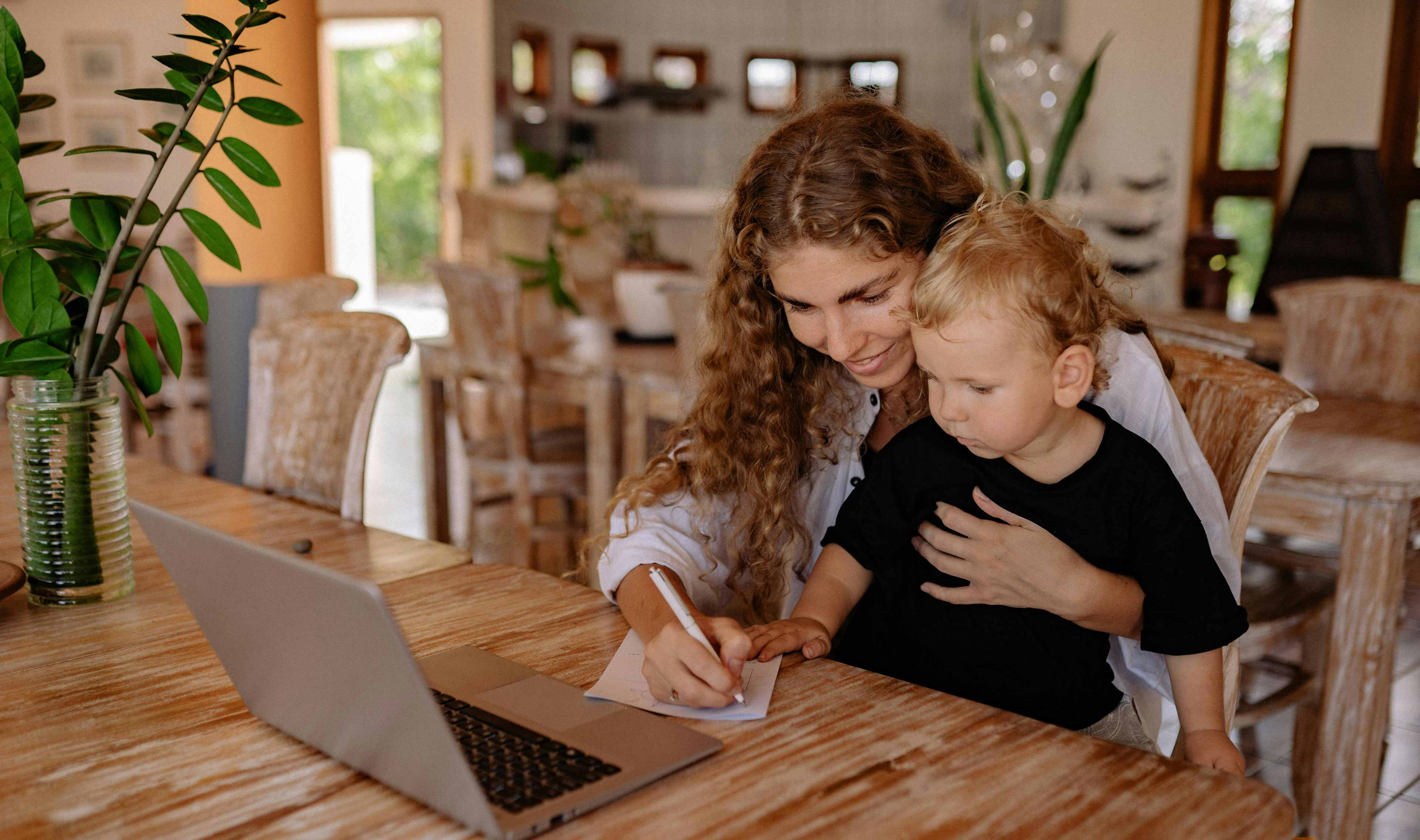 woman having a virtual meeting with pdx about bookkeeping